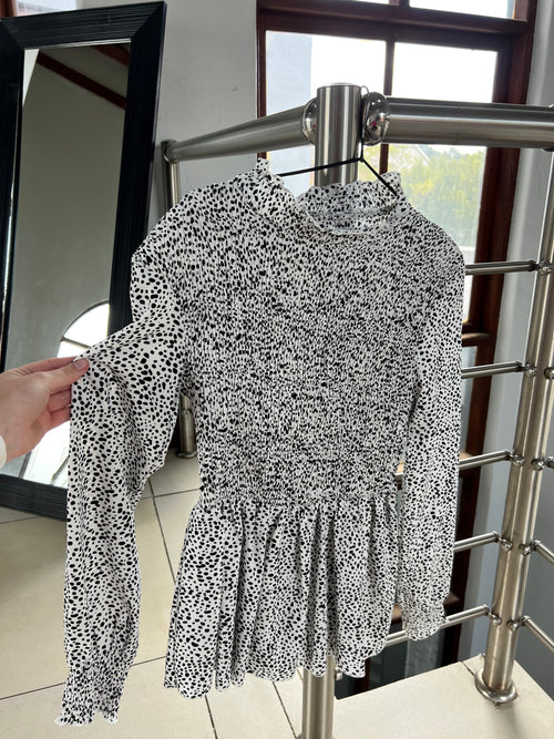Black&white polka dot shirt